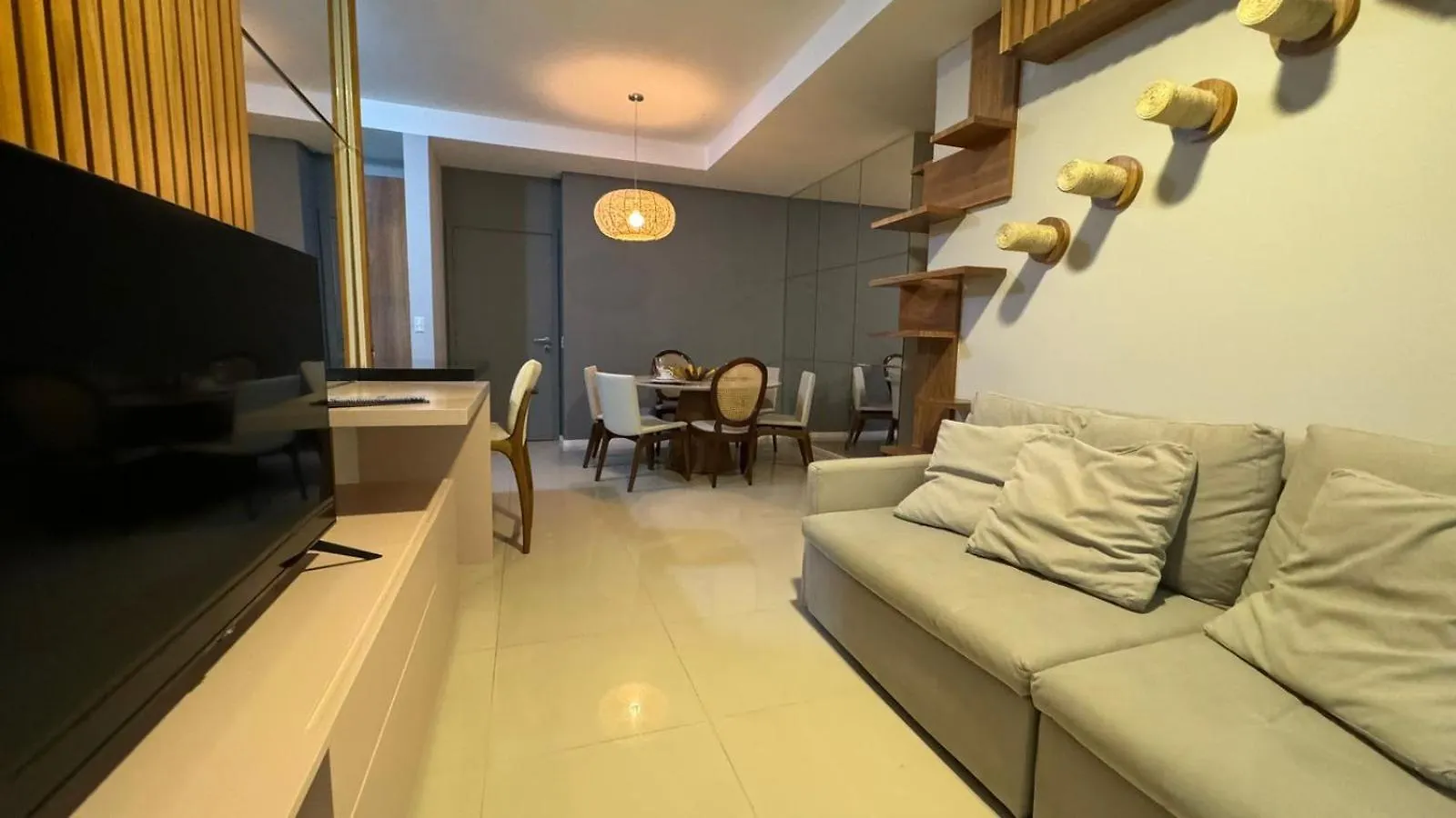 Lindo Apartamento Frente Mar Em Condominio Club Florianópolis